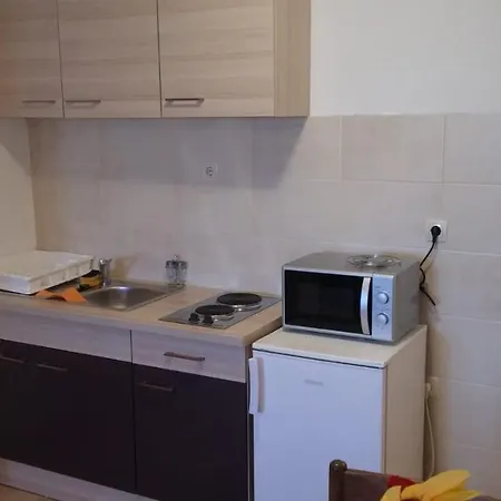 Linda Apartment Sumartin